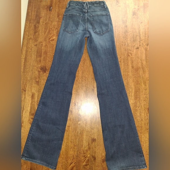 Good American Good Flare Stretch Denim Jeans in Deep Indigo Dark Wash 00/24 - Picture 6 of 8